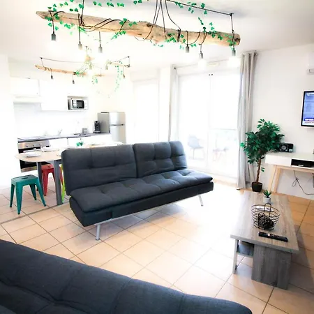 Apartment Piscine, Terrasse, Parking, 4 Lit, 1500m Cite,clim Carcassonne